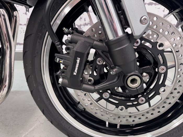 2026 Kawasaki Z900RS (Z900C) Z Red