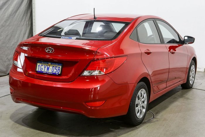 2016 Hyundai Accent Active