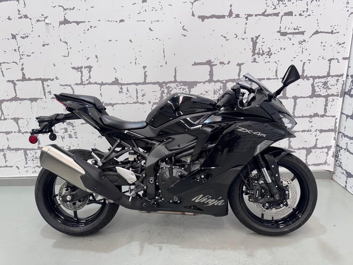 2025 Kawasaki Ninja ZX-4R Ninja Black