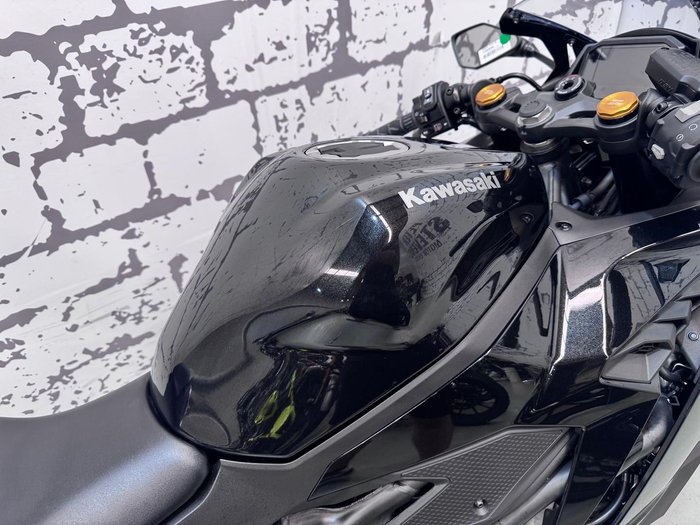 2025 Kawasaki Ninja ZX-4R Ninja Black