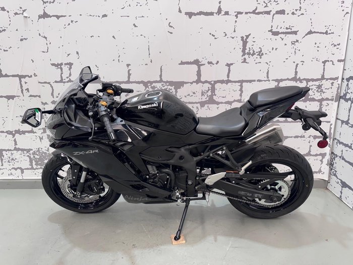 2025 Kawasaki Ninja ZX-4R Ninja Black