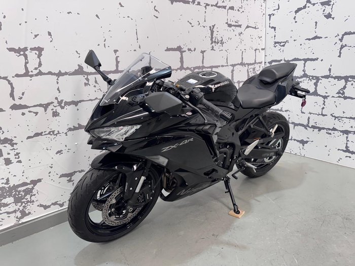 2025 Kawasaki Ninja ZX-4R Ninja Black