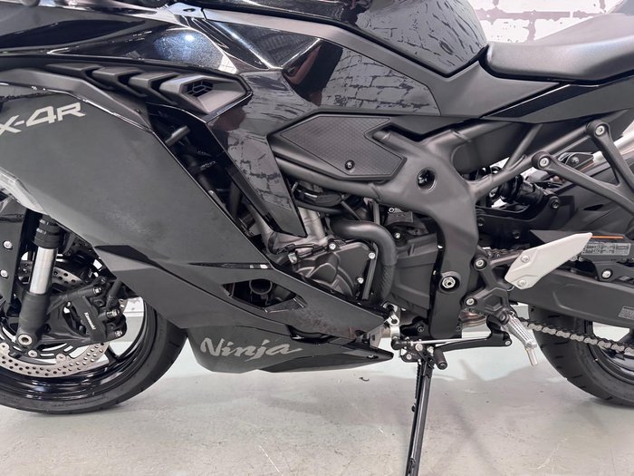 2025 Kawasaki Ninja ZX-4R Ninja Black