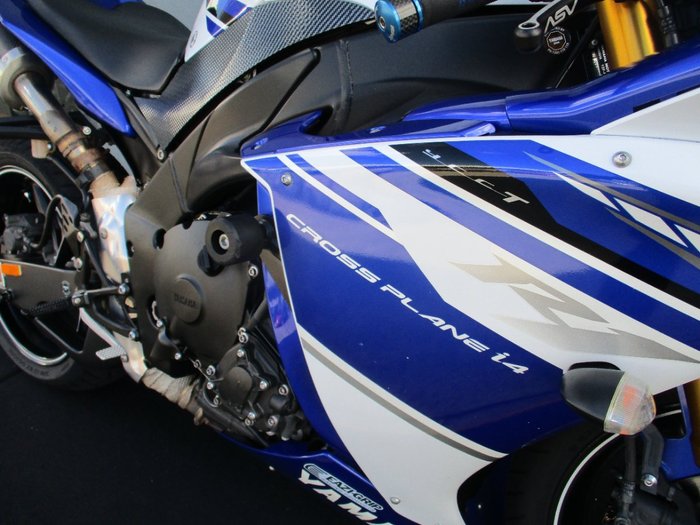 2014 Yamaha YZF-R1 BLUE