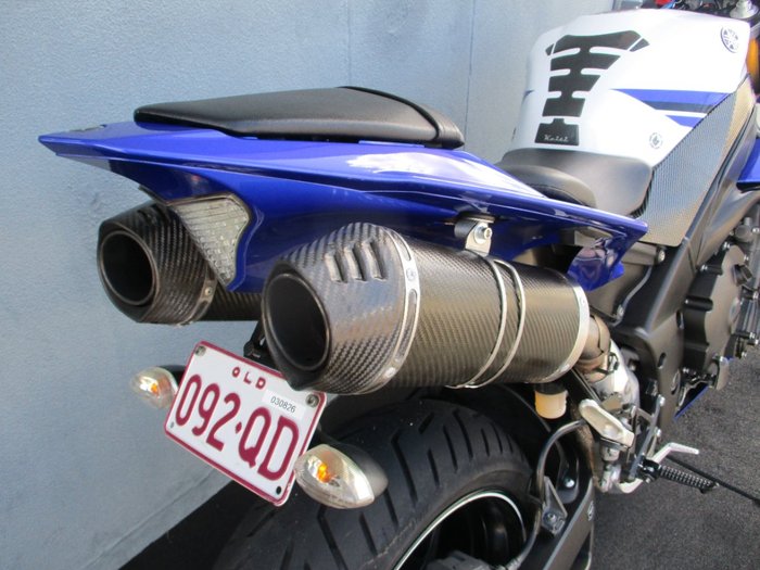 2014 Yamaha YZF-R1 BLUE