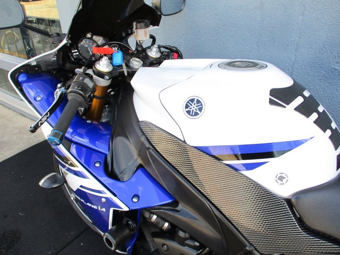 2014 Yamaha YZF-R1 BLUE