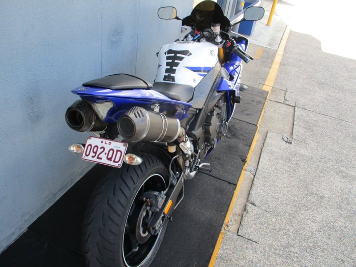 2014 Yamaha YZF-R1 BLUE