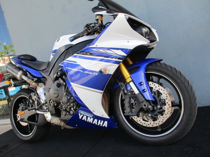 2014 Yamaha YZF-R1 BLUE
