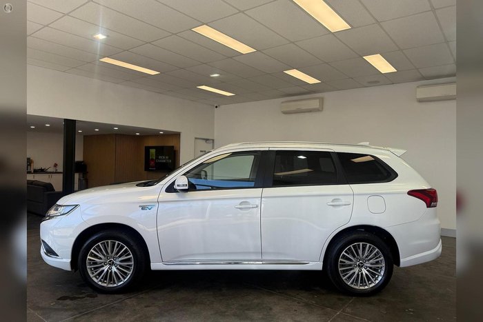 2019 Mitsubishi Outlander PHEV ES ADAS