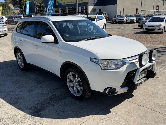 2014 MITSUBISHI OUTLANDER ES (4x4) ZJ MY14 WHITE