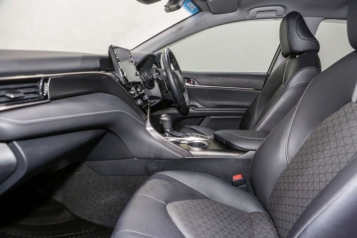 2022 Toyota Camry SX
