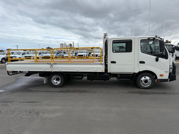 2021 Hino 300 Series 616 Crew
