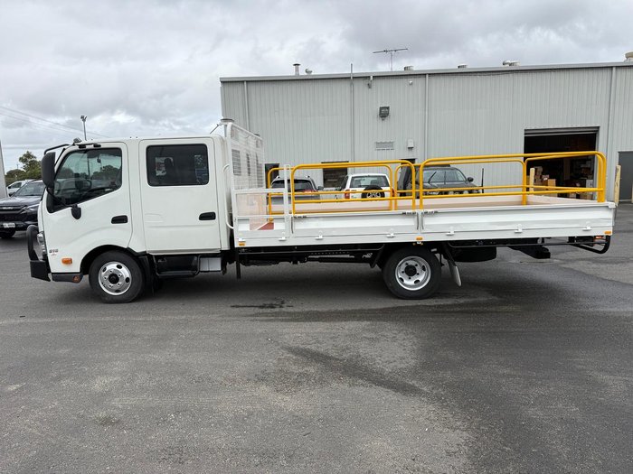 2021 Hino 300 Series 616 Crew