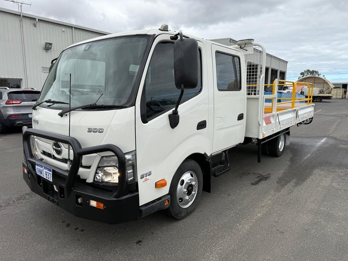 2021 Hino 300 Series 616 Crew