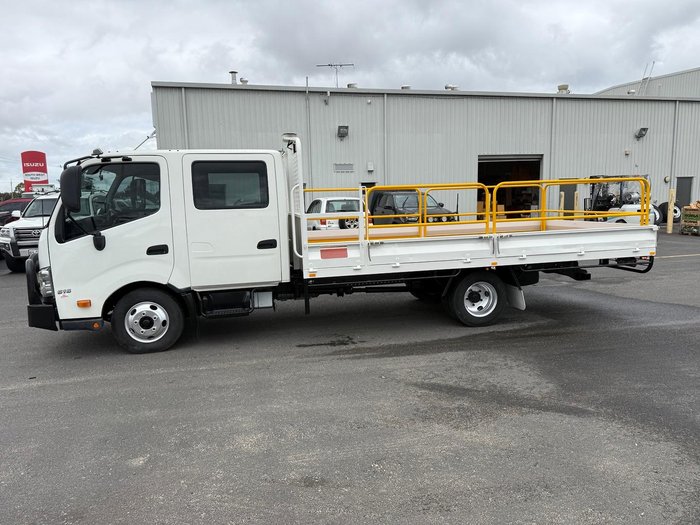 2021 Hino 300 Series 616 Crew