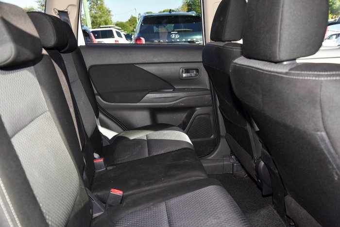 2018 Mitsubishi Outlander LS