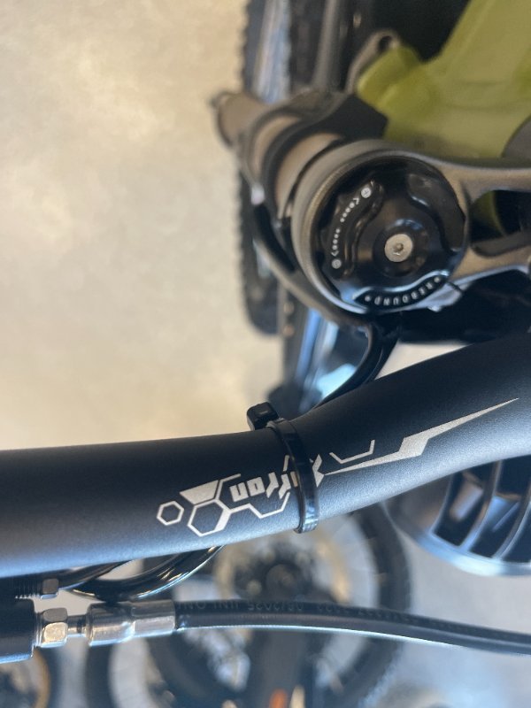 2025 Surron LIGHT BEE X GREEN