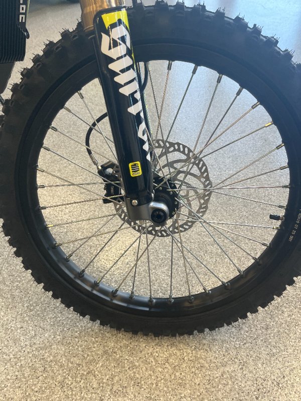 2025 Surron LIGHT BEE X GREEN