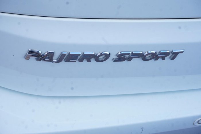 2022 Mitsubishi Pajero Sport GLX