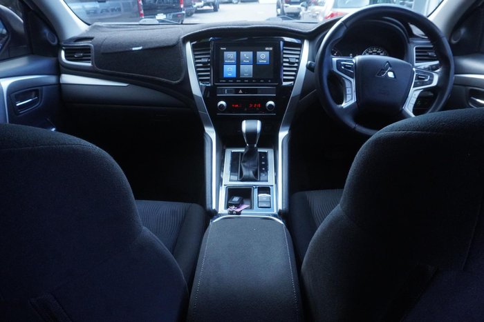 2022 Mitsubishi Pajero Sport GLX