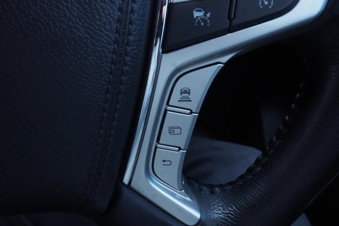 2022 Mitsubishi Pajero Sport GLX