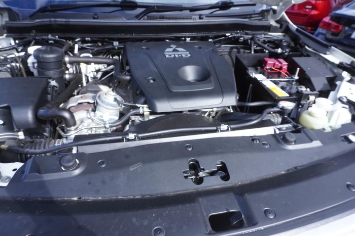 2022 Mitsubishi Pajero Sport GLX