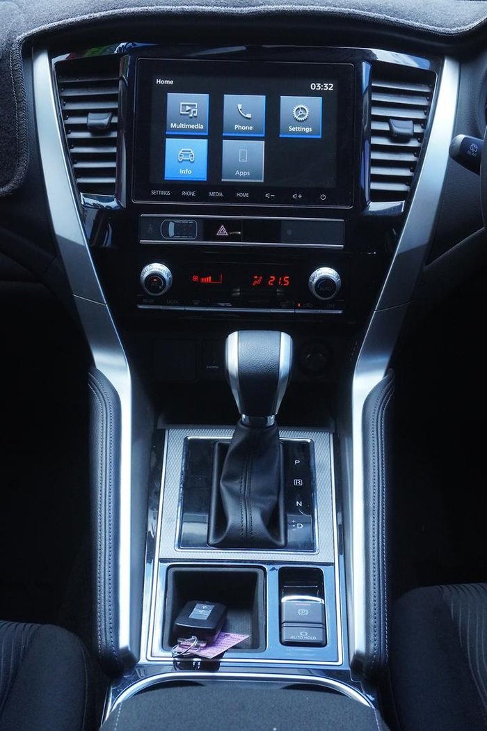 2022 Mitsubishi Pajero Sport GLX