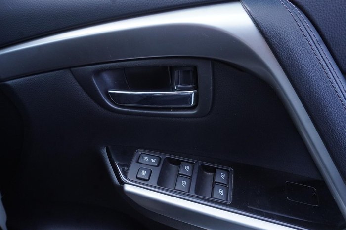 2022 Mitsubishi Pajero Sport GLX