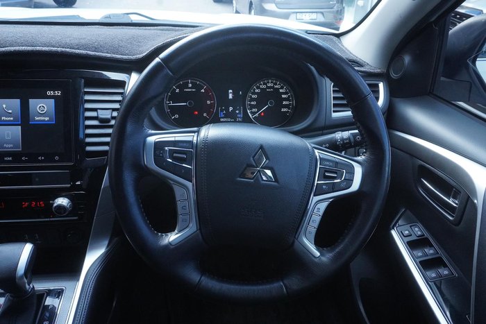 2022 Mitsubishi Pajero Sport GLX