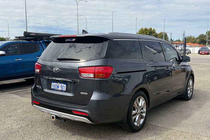 2017 Kia Carnival Platinum