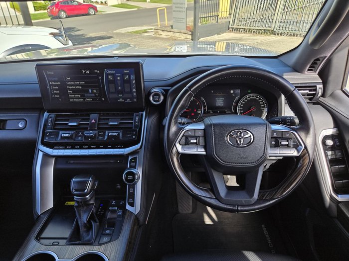 2022 Toyota Landcruiser VX