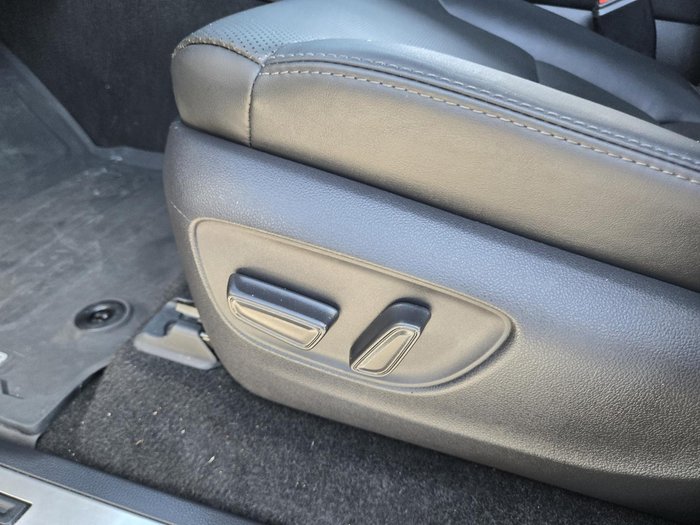 2022 Toyota Landcruiser VX