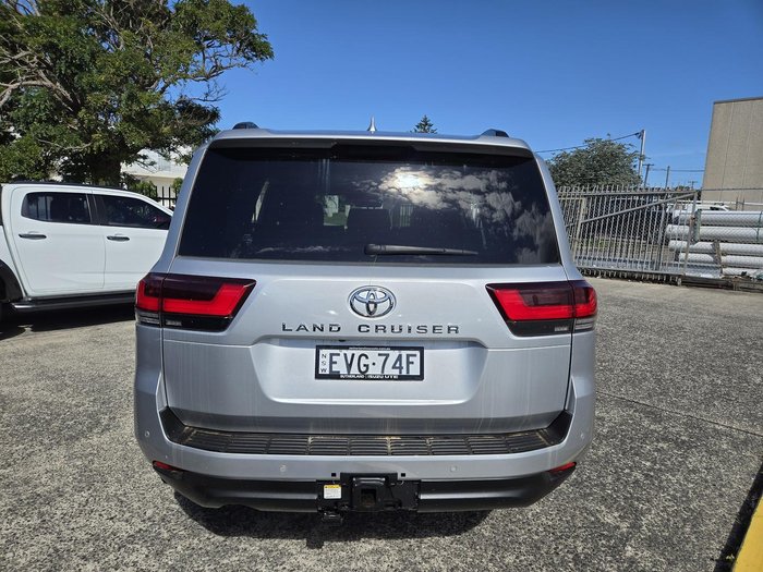 2022 Toyota Landcruiser VX