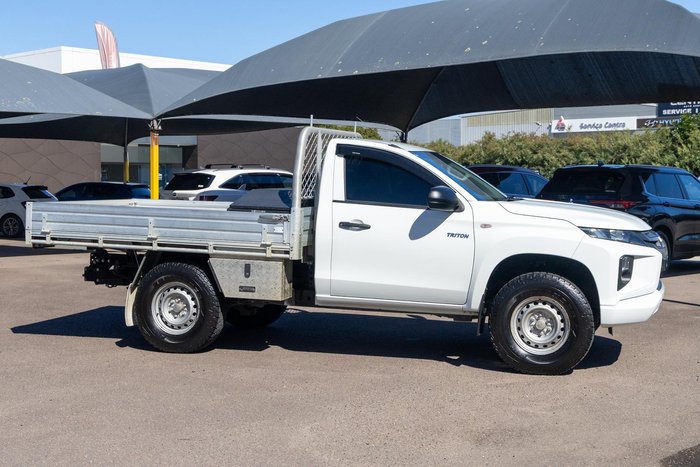 2021 Mitsubishi Triton GLX