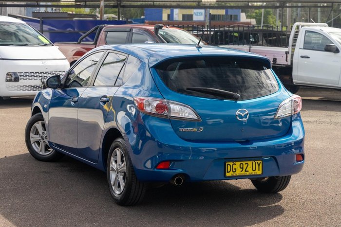 2013 Mazda 3 Neo