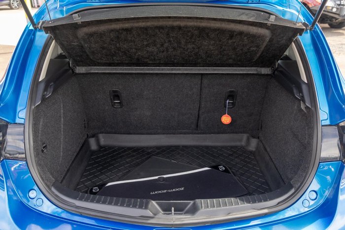 2013 Mazda 3 Neo