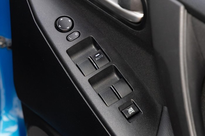 2013 Mazda 3 Neo