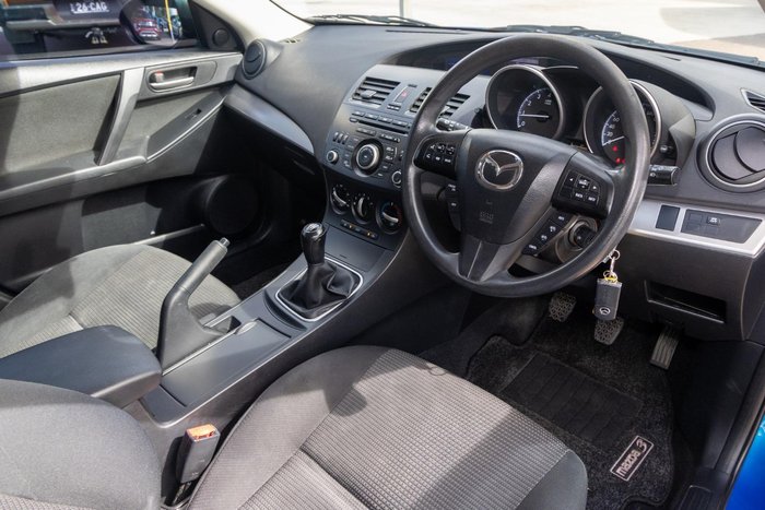 2013 Mazda 3 Neo