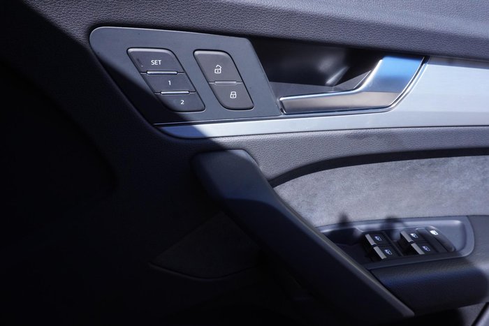 2024 Audi Q5 55 TFSI e S line