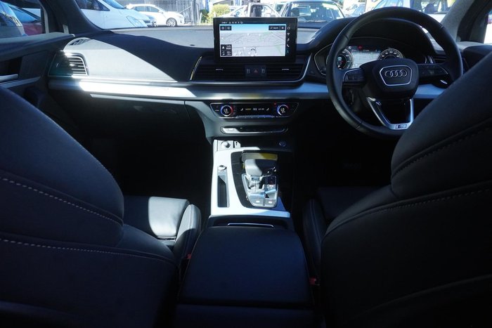 2024 Audi Q5 55 TFSI e S line