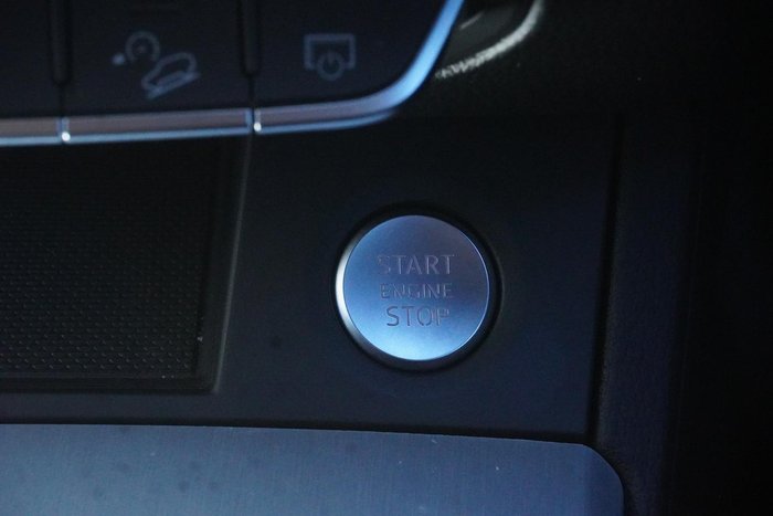 2024 Audi Q5 55 TFSI e S line