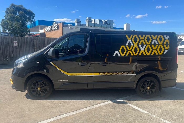 2017 Renault Trafic Formula Edition X82 Jet Black