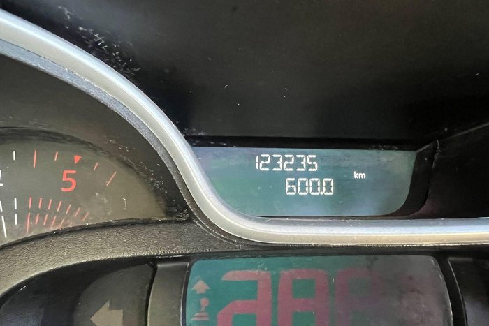 2017 Renault Trafic Formula Edition X82 Jet Black