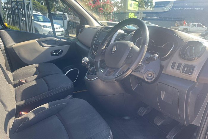 2017 Renault Trafic Formula Edition X82 Jet Black