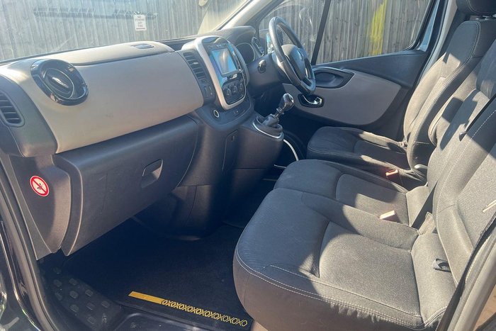 2017 Renault Trafic Formula Edition X82 Jet Black