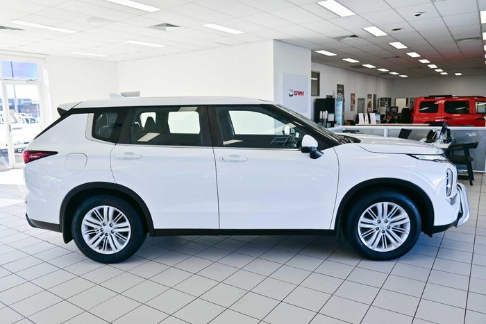 2022 Mitsubishi Outlander ES