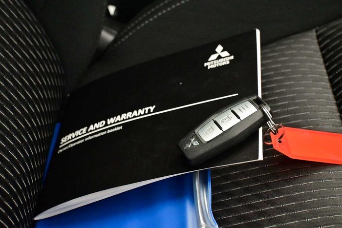 2022 Mitsubishi Outlander ES