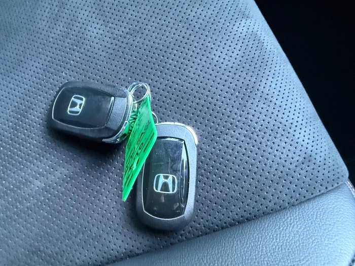 2022 Honda Civic VTi LX