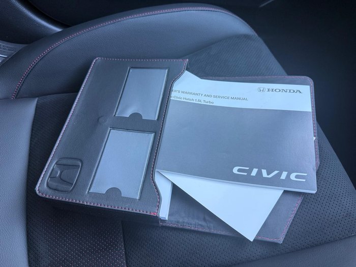 2022 Honda Civic VTi LX