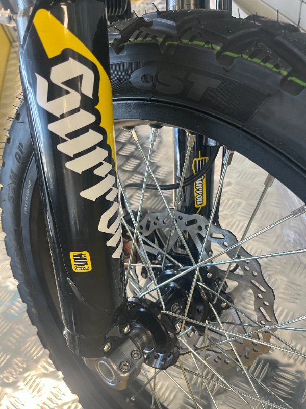 2025 Surron ULTRA BEE R BLACK